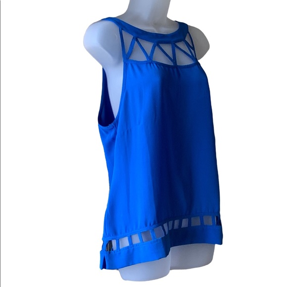 Pistachio Top Blue Sleeveless With Lots of Geometric Cutouts Size Large - Picture 3 of 9